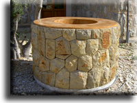 pozo de piedra, trabajo realizado con piedra de biniamar, calvia, mallorca